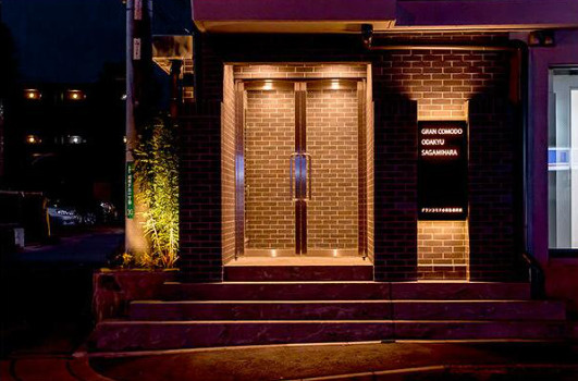 グランコモド小田急相模原のエントランス