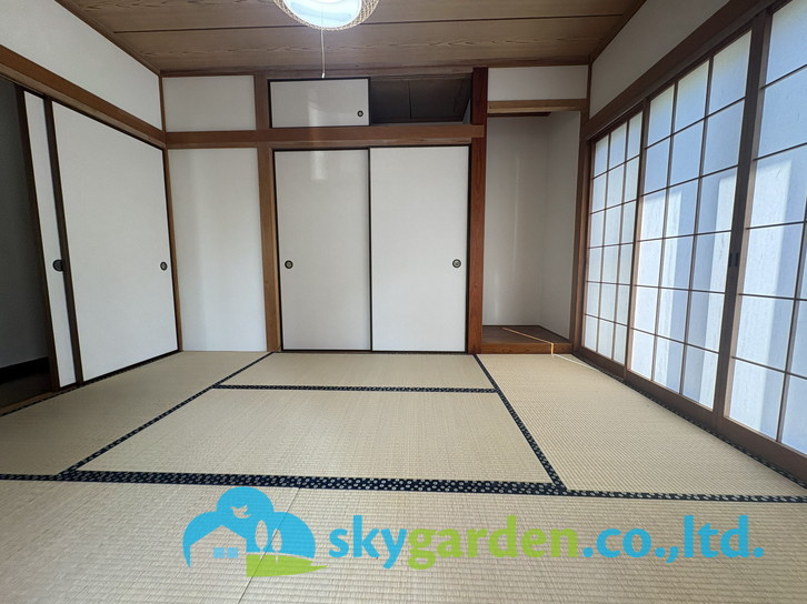 茅ヶ崎市菱沼3丁目　中古戸建の和室|明るい和室です
