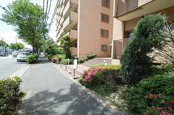 吹田ロイヤルマンションのエントランス