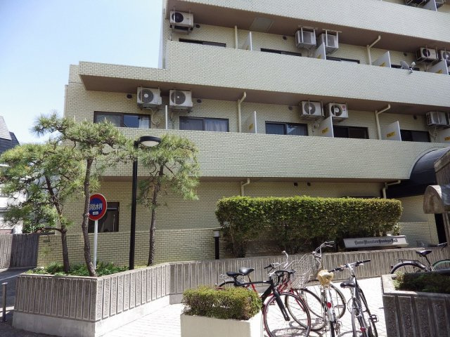 LIONS MANSION文京第三の外観