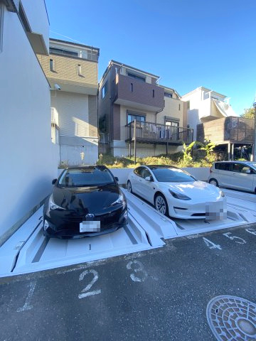 サージュ白楽の駐車場|駐車場です。