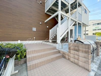 【エントランス】 | リブリ・グランコート新羽 | 綺麗なエントランス♪