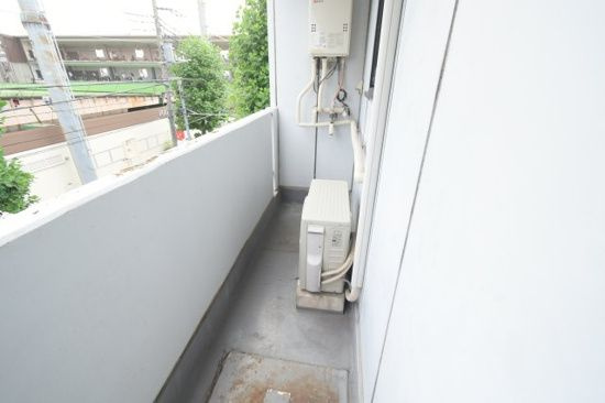 シャイン元住吉のバルコニー