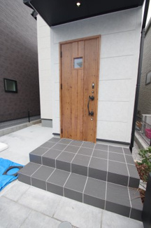 【エントランス】