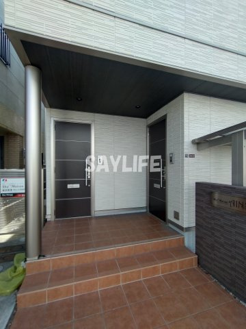 ShaMaison AINSのエントランス