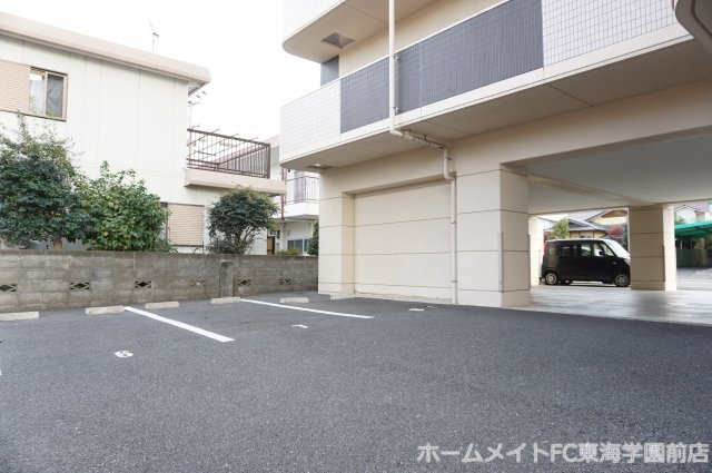 熊本市東区新外１丁目の賃貸マンションの駐車場
