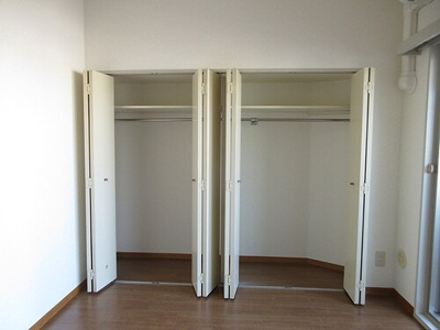 【収納】 | シーサイド片瀬江ノ島 | クロゼット（洋室６．８畳）