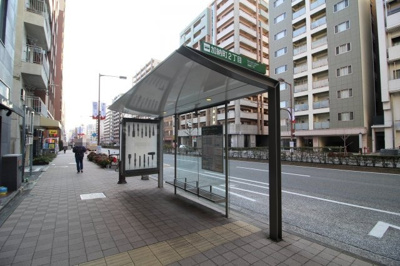 【周辺】 | 新布引ビル | 目の前にバス停有