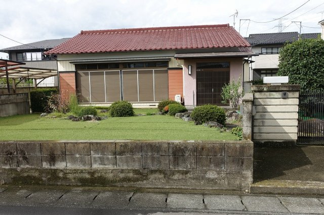 高崎市南新波町　【南道路で陽当たり良好】売地の外観|南から北方向（解体更地渡し）