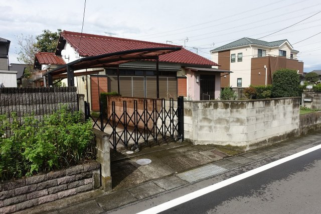 高崎市南新波町　【南道路で陽当たり良好】売地の外観|南西から北東方向（解体更地渡し）