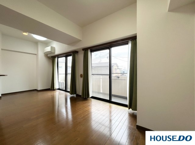 センチュリー足利リバーサイドの居間・リビング|使いやすい居間です