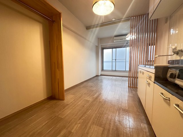 福山ビルの居間・リビング