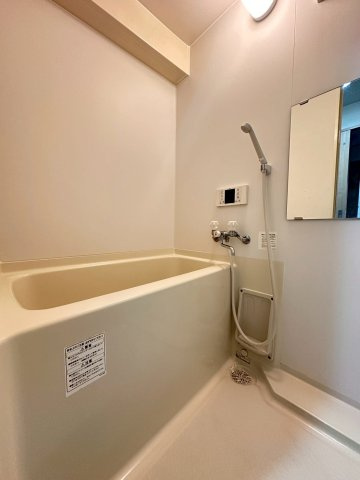 福山ビルの浴室