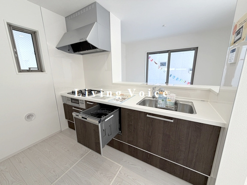 【居間・リビング】 | 【仲介手数料０円】相模原市南区南台4期　新築一戸建て　全2棟 | 相模原市南区南台4期　新築一戸建て　全2棟