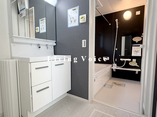 【玄関】 | 【仲介手数料０円】相模原市南区南台4期　新築一戸建て　全2棟 | 相模原市南区南台4期　新築一戸建て　全2棟