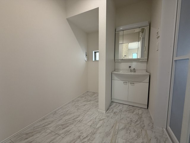 垂水区神陵台9丁目2号棟新築の洗面所