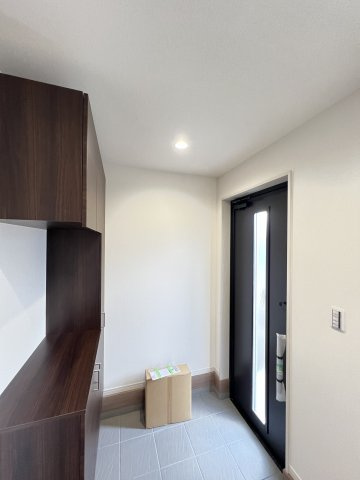 橿原市土橋町4期　の玄関|スッキリとしたシンプルな玄関です