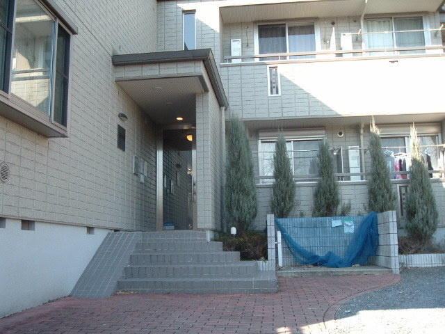 テラス桐ヶ谷のロビー|オートロック・ＴＶモニタ付インタホン　エントランス