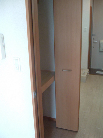 テラス桐ヶ谷の収納|キッチンにも収納スペースあり