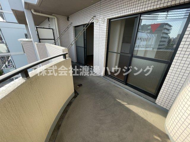 アラメダ江坂のバルコニー