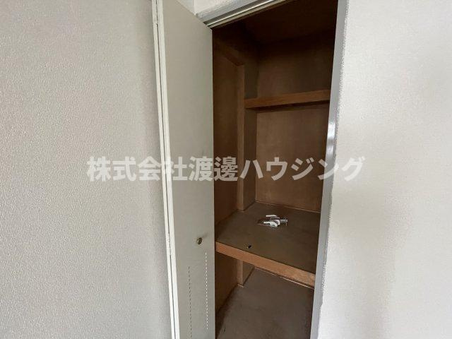 アラメダ江坂の収納