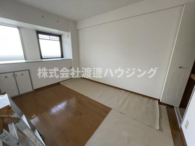 アラメダ江坂の寝室