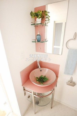 【独立洗面台】 | セレニテ江坂四番館 | 清潔感ある独立洗面台で毎日気持ちよく♪