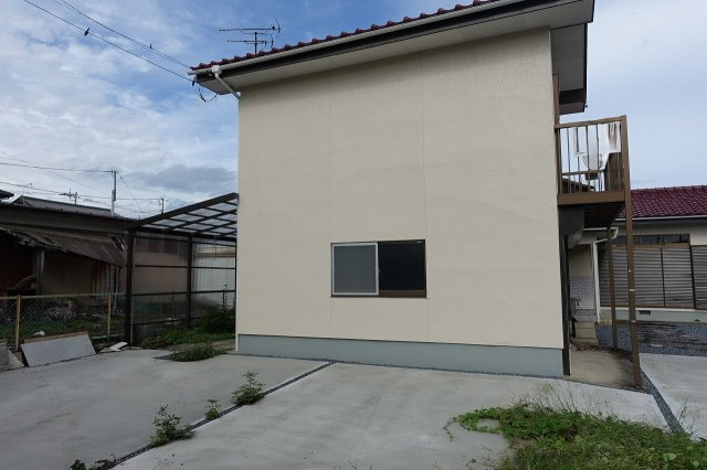 高崎市箕郷町生原　【ガレージ付リノベーション済】中古住宅の外観|西側方向から