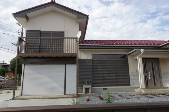 高崎市箕郷町生原　【ガレージ付リノベーション済】中古住宅の外観|南側から