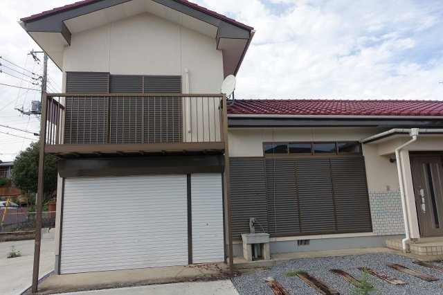 高崎市箕郷町生原　【ガレージ付リノベーション済】中古住宅の外観|南側から