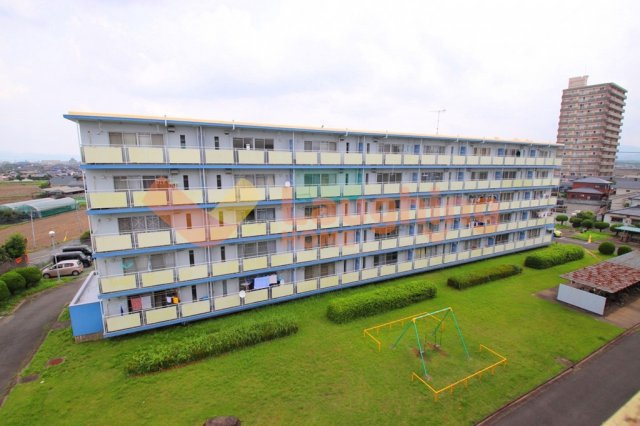 ビレッジハウス荒木2号棟の外観|落ち着いた雰囲気の外観です