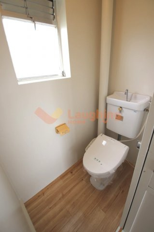 ビレッジハウス荒木2号棟のトイレ|シンプルで使いやすいトイレです