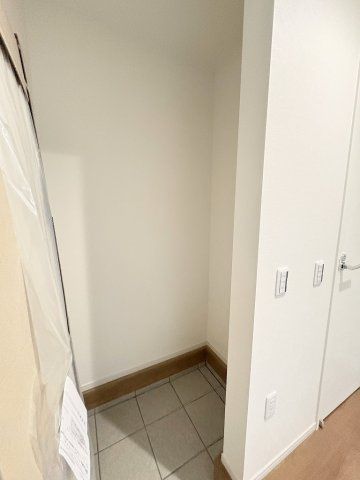 三郷市高州2丁目　新築戸建　全1棟の玄関|同施工会社の参考写真になります。