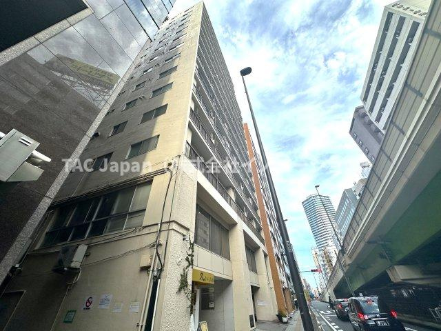 池袋パークハイツの外観|洗練されたフォルムと落ち着いた色調が、街並みにやさしく溶け込む佇まい。帰るたびに、心がふっと和らぐ外観です。