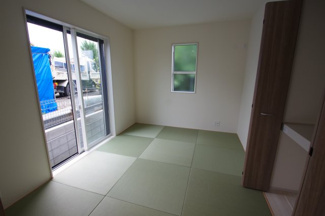 【和室】 | 【仲介手数料無料！！】日野市栄町４丁目　新築戸建て（全6棟）1号棟　6160万円