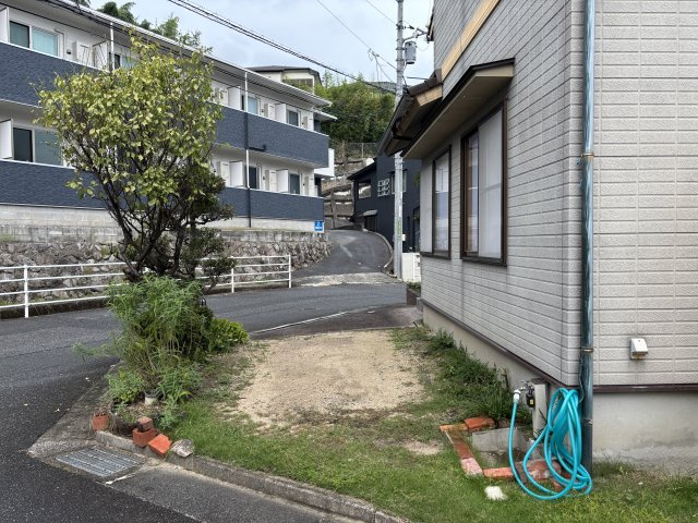 中古戸建　伴東２丁目の駐車場