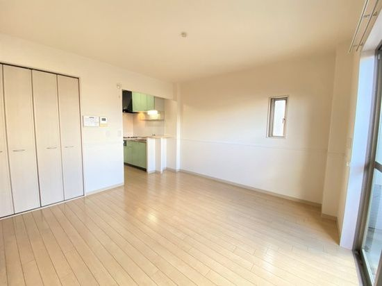 ルイナスの居間・リビング|こちらの居間で趣味の時間をお楽しみください