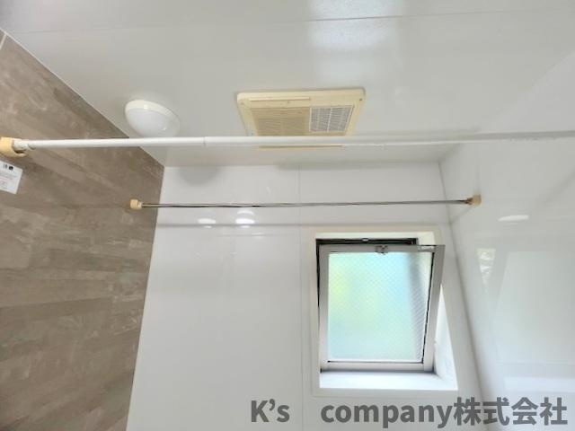 ■高座郡寒川町倉見　中古戸建の浴室|長雨の続く時期のお洗濯物の悩みを解消できる浴室乾燥機付き◇