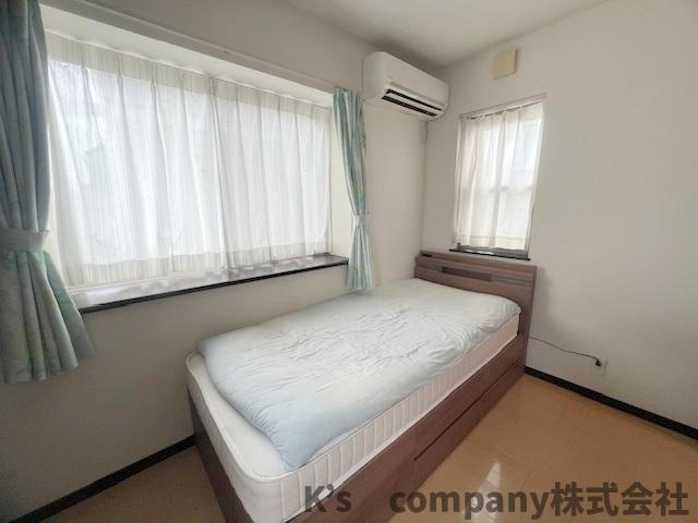 ■高座郡寒川町倉見　中古戸建の子供部屋|洋室5.4帖◇お子様のお部屋や趣味のお部屋にいかがでしょうか☆