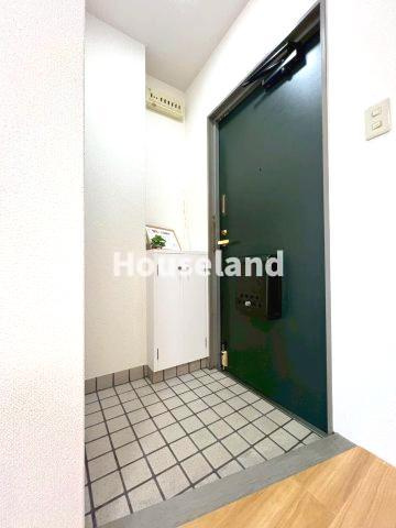 マンション本町の玄関