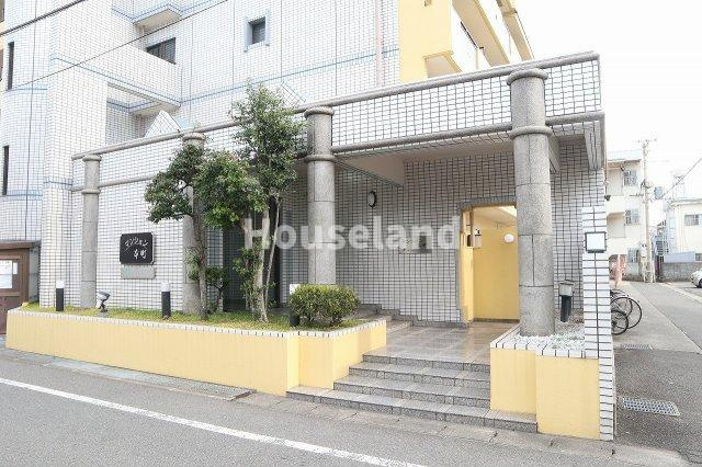 マンション本町のエントランス