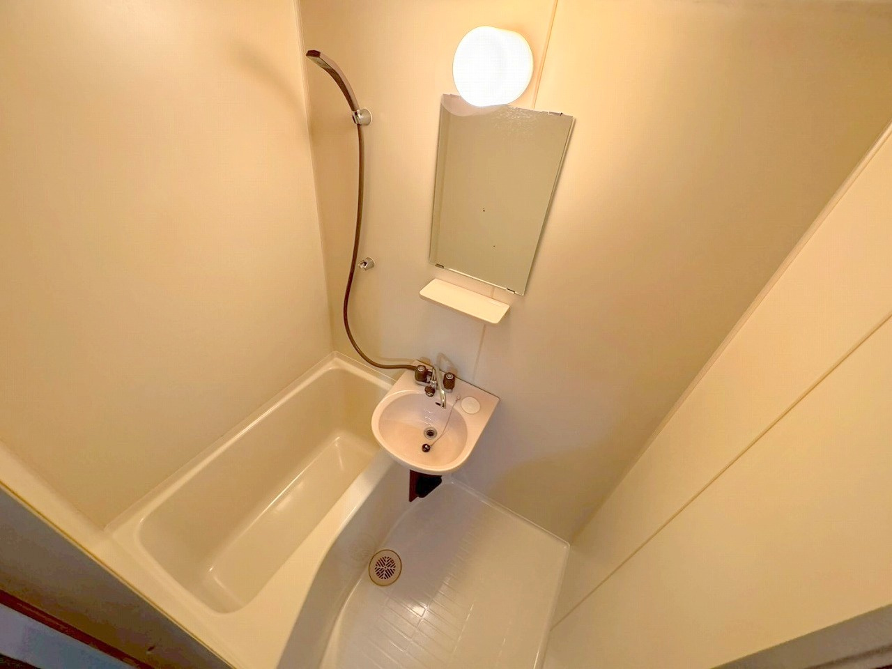 ベストハイツ上新庄の浴室