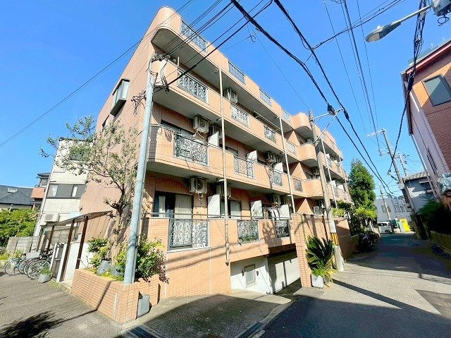 ベストハイツ上新庄の外観
