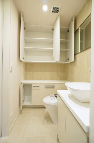 プライムメゾン早稲田通りの洗面所