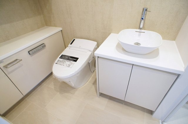 プライムメゾン早稲田通りの洗面所