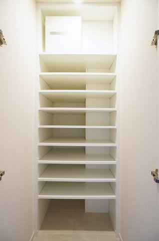 プライムメゾン早稲田通りの収納|シューズクロゼット