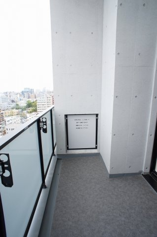 プライムメゾン早稲田通りのバルコニー