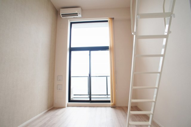 プライムメゾン早稲田通りの居間・リビング