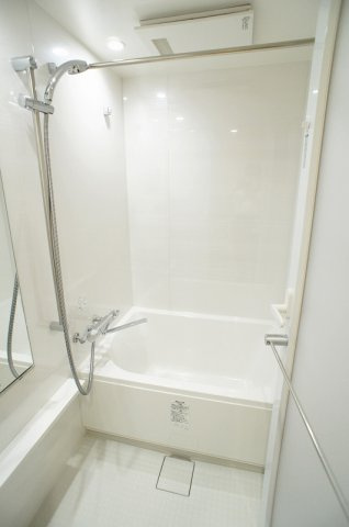 プライムメゾン早稲田通りの浴室