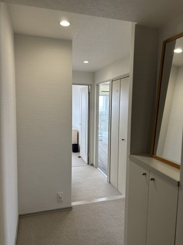 アルザブルータワーの玄関